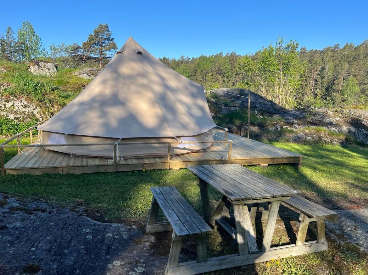 Hommen Gard Glamping Hotel Risør Exterior foto
